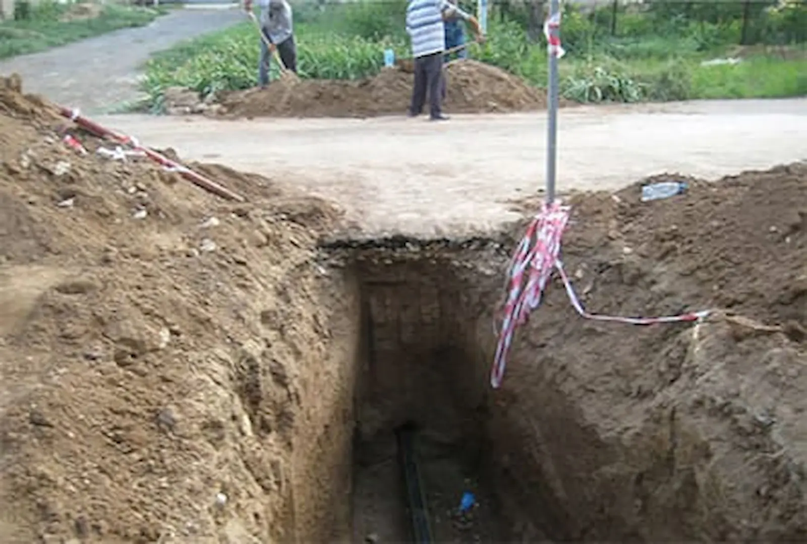 Прокол под дорогой методом ГНБ в Могилёве
				Горизонтально направленное бурение для прокладки труб
				Прокладка коммуникаций под дорогой без вскрытия асфальта